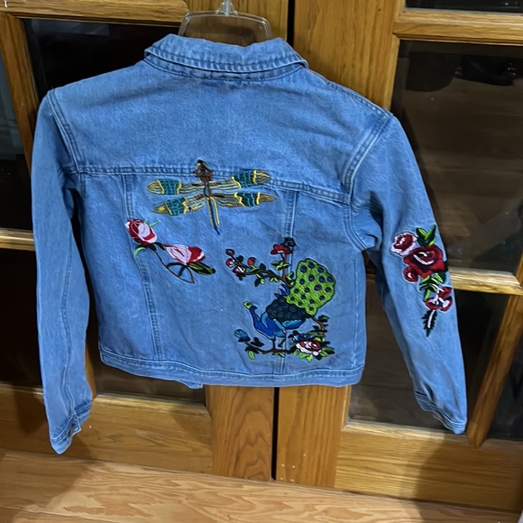 Pre-Owned Dex Girls, size L jean jacket with floral print. - Picture 4 of 4